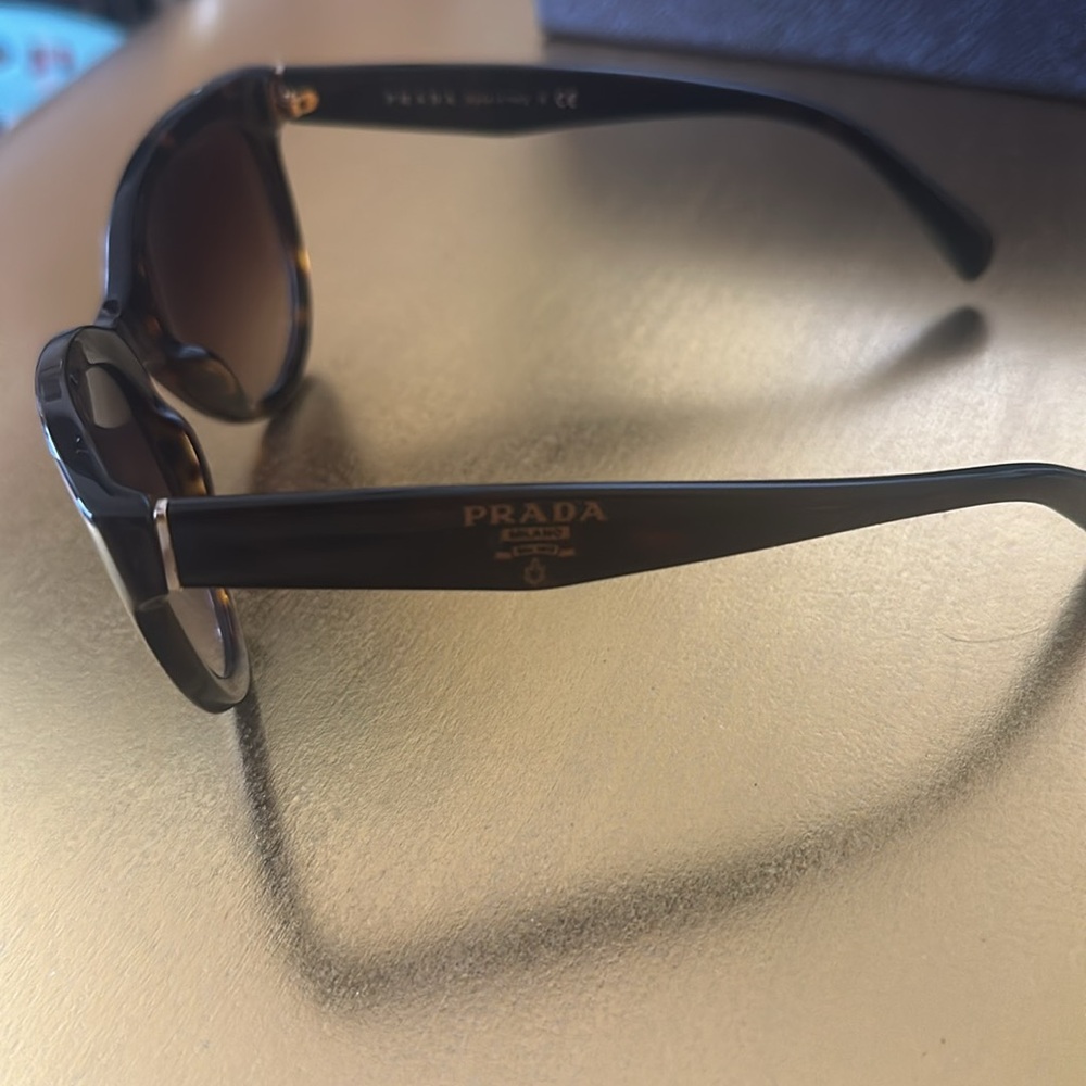 PRADA SUNGLASSES - Picture 3 of 5